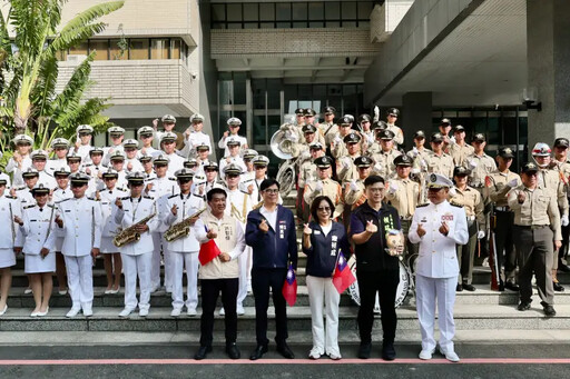 高雄國慶升旗 陳其邁：市民在風災展現韌性