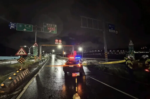 關渡大橋景觀燈管砸中車輛 雙向道路急封閉