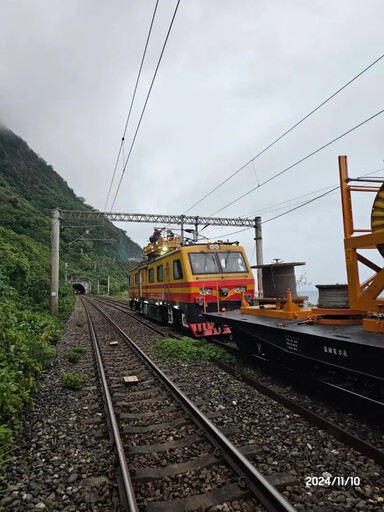 太魯閣遭不明物砸中停駛搶修 台鐵最新說明