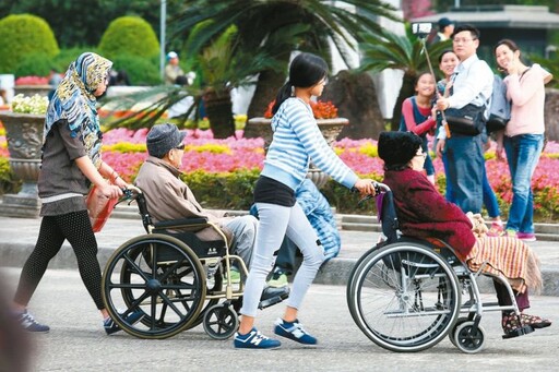 《就服法》草案闖關 勞長：衝擊中重症家庭