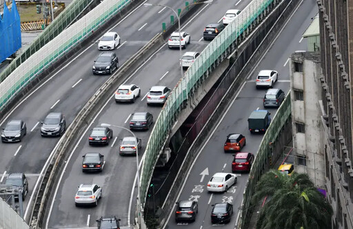 明初二估國道車潮平日1.5倍 易塞路段公開