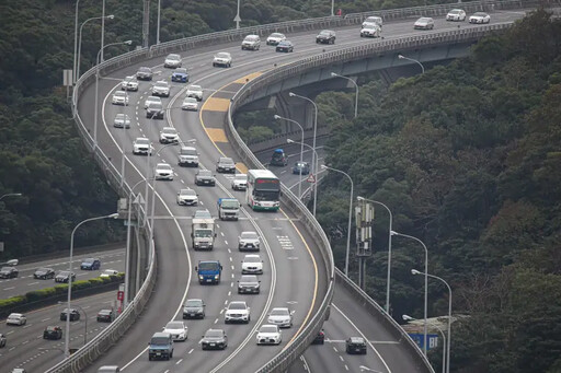 228連假尾聲湧收假車潮 國道11路段易壅塞