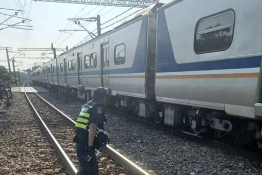 8旬老婦清晨闖軌道！遭台鐵區間車撞擊亡