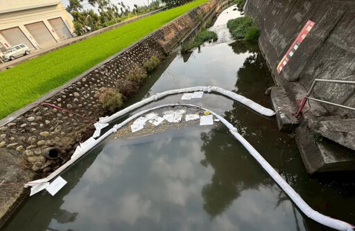 台中灌溉溝遇雨變「烏溪」 環保局長曝原因
