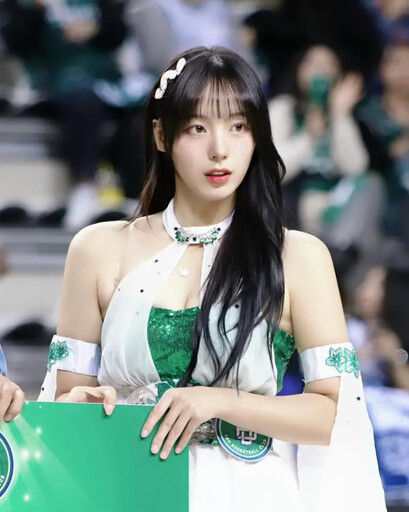 河智媛早穿同款 李珠珢設計SOLO服遭疑撞衫