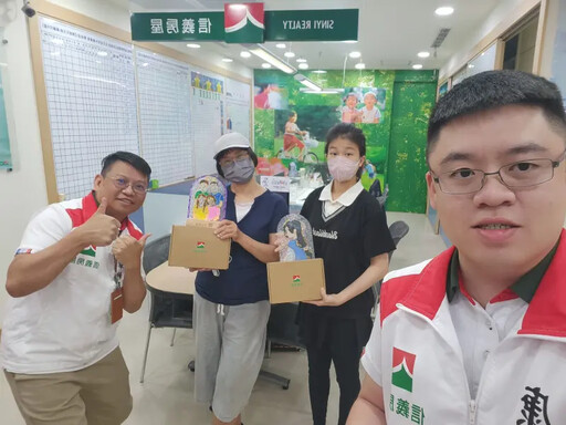 母親節快樂！信義房屋攜社區民眾手作琉璃燈