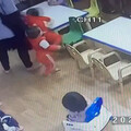 扯倒幼兒頭部著地、狂晃頭 女保育員虐多童