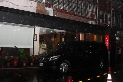 返美前最後晚餐!黃仁勳赴500盤名店