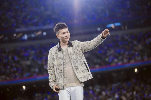 唱這1曲全場噴淚 五月天陪歌迷悼念「他」