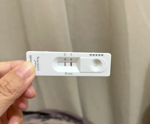 新冠疫情升溫!耳鼻喉科醫:有2症狀先快篩