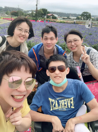 用意志戰勝障礙!勤益科大學生獲總統教育獎