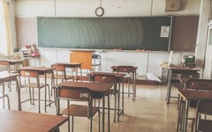 與病逝母約定不能失約！女考生吐血完成會考