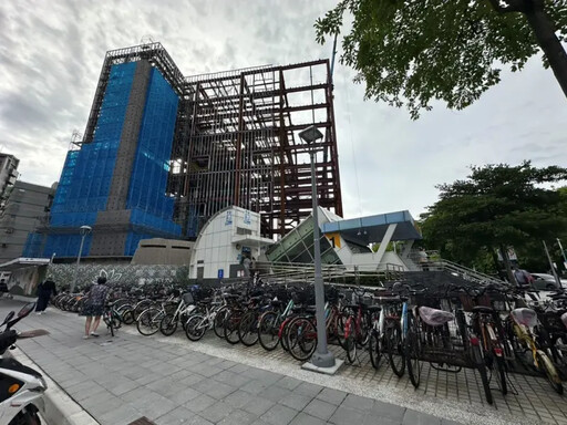 蘆洲迎第二運動中心 信義房屋:生活機能佳