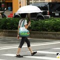 別口渴才喝水 小心4警訊＝身體該補水了
