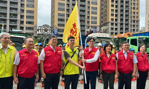 高市府再出動36人支援救災!陳其邁親自授旗
