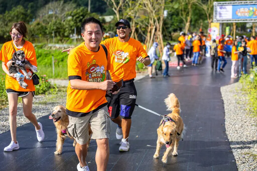 首屆萌寵馬拉松歡樂登場各地萌寵大會串
