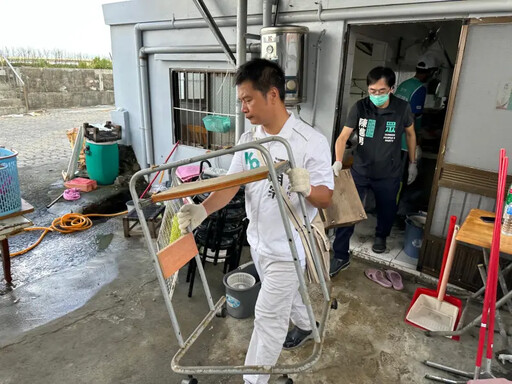 民眾黨台南救災 主委:賴清德不做小草來做