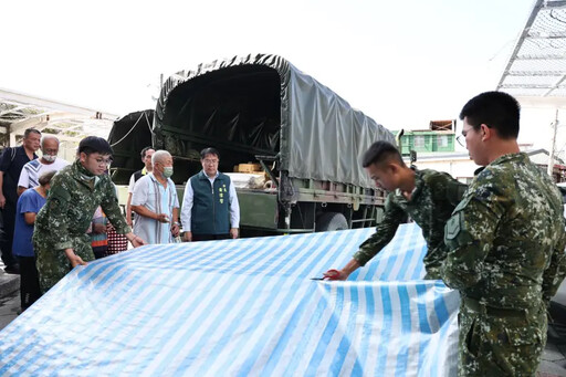 關心重建 黃偉哲赴鹽水勘災並參與武廟祈福