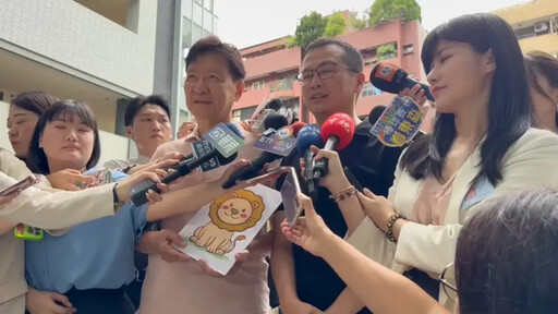 趙少康沒去東非留台投票 羅智強送上這禮物