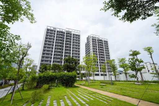 新北市長視察泰山首座社宅工程 114年底招租