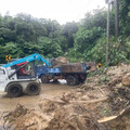 雨狂炸中市山區 土石滑落險象環生搶修急清