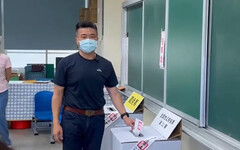 「表弟」未出席告別式 顏寬恒為阿公這麼說