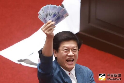 不同意票破7萬票!羅明才唱感恩的心送選民