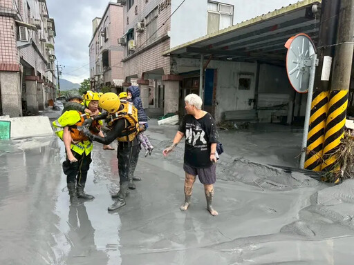 光復全鄉、救災人員納入打公費流感新冠疫苗