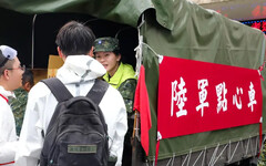 陸軍點心車首度出動 提供花蓮救災官兵能量