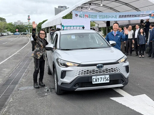 沈文程任代言人 高齡換照新制明年5月上路