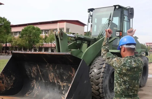 輕颱鳳凰 第四作戰區投入災防整備和撤離