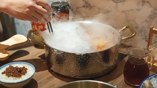 台中中式雙人鴛鴦鍋，必點螺絲粉湯底！