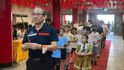 八卦山大佛寺舉行祭孔大典 吟詩紀念至聖先師