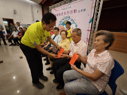 彰化市重陽敬老 市長林世賢親送祝福與政策利多