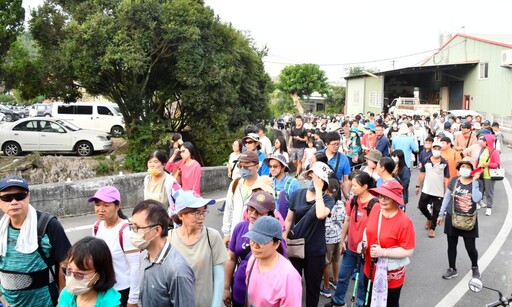 跟著山怪走步道！千人挑戰大嶺巷步道