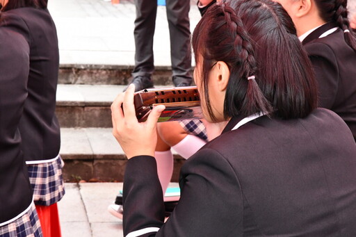 口琴合奏高中職組 第一名花落矯正少女
