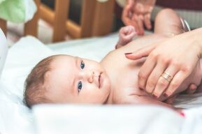 寶寶為何又吐奶了？新手爸媽必看的6大QA經驗談！