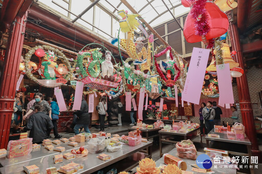 新竹都城隍廟花燈展登場 邀國人共賞年度藝術盛宴