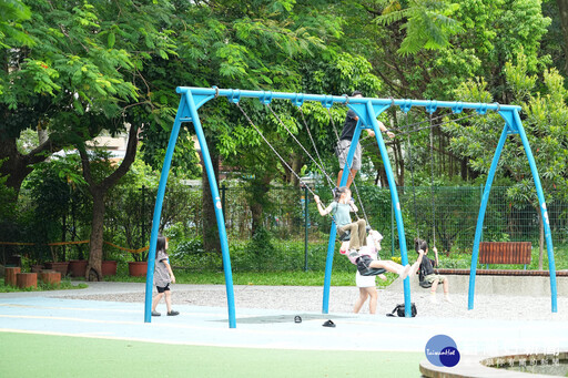 Fun暑假 親子共享青年公園飛行樂趣!