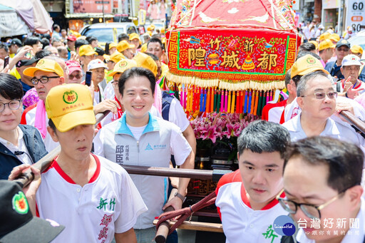 竹塹中元城隍祭「遶境賑孤」 上千信徒護送