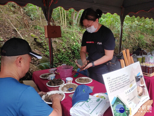 公私協力拔除小花蔓澤蘭 營造優質環境永續利用