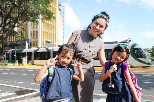 影／守護學童與行人通行安全 高市府邀親子網紅宣導校園周邊路口停讓