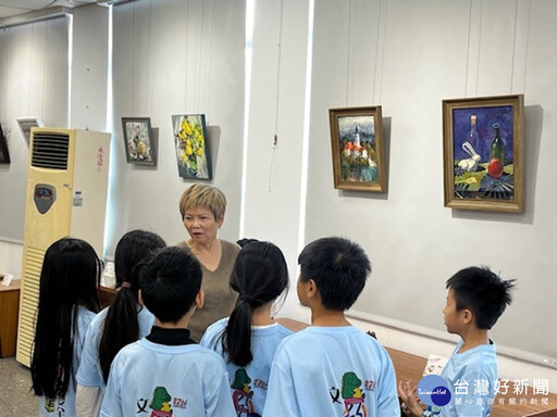 為孫學藝術治療 大里永隆國小為素人阿嬤開畫展