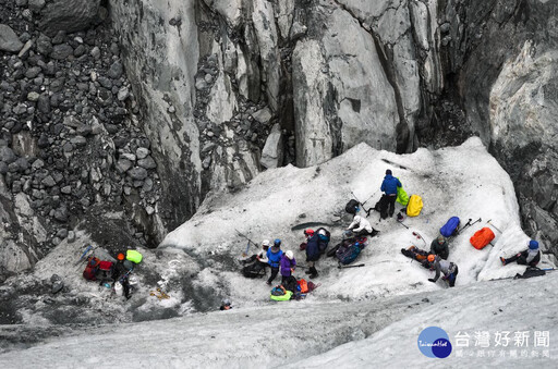 中央大學何函育同學獲選Patagonian Icefields Research Program成員 前進南美洲最南端