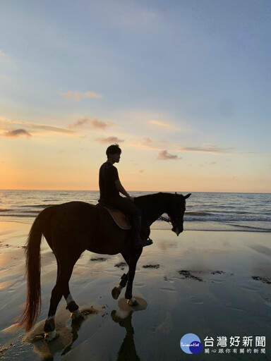 海岸線騎馬 遊大甲匠師的故鄉