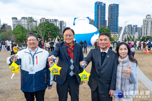 楊文科及鍾東錦參訪台灣燈會 張善政盼三縣市多方合作促進發展