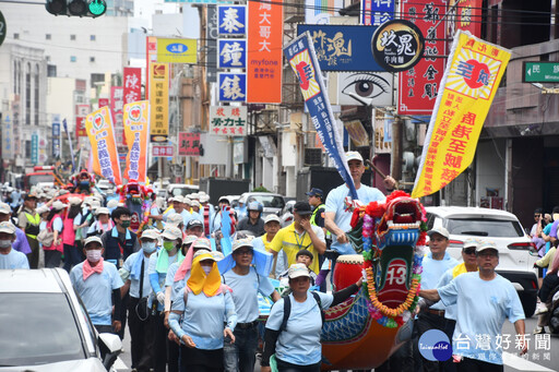 鹿港慶端陽「龍王祭」揭開序幕 「龍王」與「水仙尊王」聯袂出巡