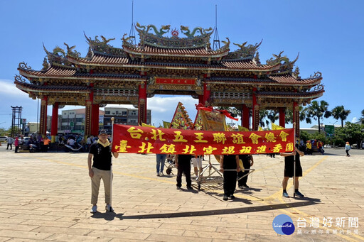 288公里勇腳謁祖進香 台北鎮北宮抵達南鯤鯓代天府受到隆重歡迎