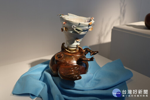鶯歌高職師徒制暨畢業成果展 50組件作品陶博館B1陶藝長廊展出