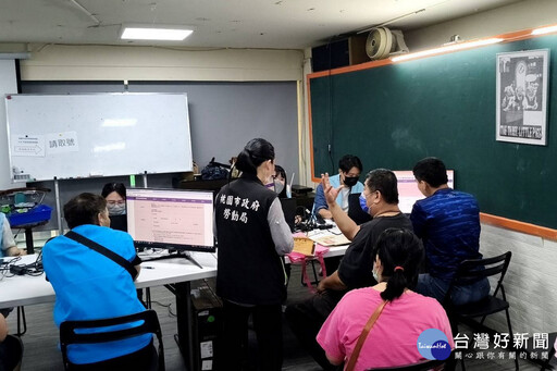 桃市環保局招考清潔隊員 共有4143人報名預計錄取435人